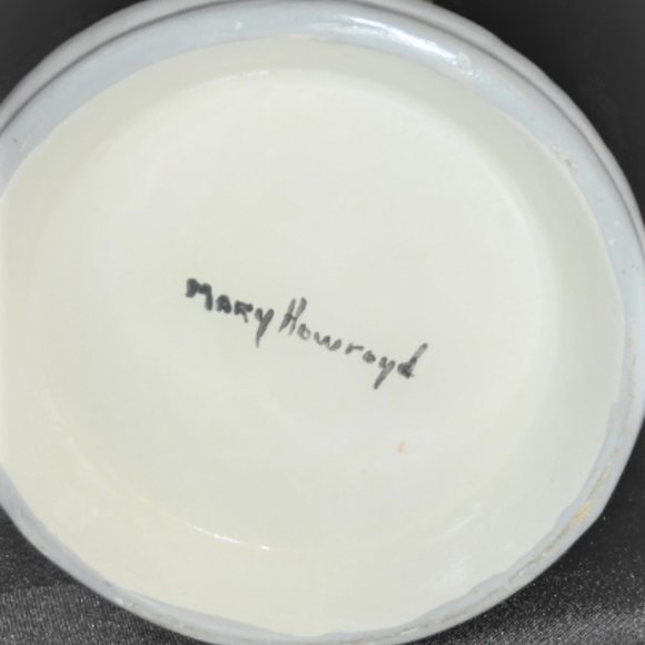 14" BEER STEIN Hand Made & Painted Signed Mary Howroyd Armored Knight Collectibl - Picture 9 of 9